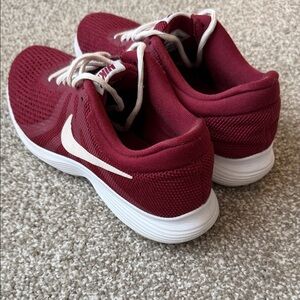Nike Revolution 4 Women's Sneakers - Size 10 (US)